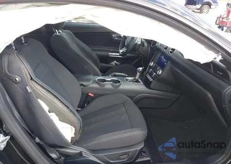 2021 Ford Mustang Ecoboost Fastback z USA, uszkodzony, nr VIN 1FA6P8TH2M5140071